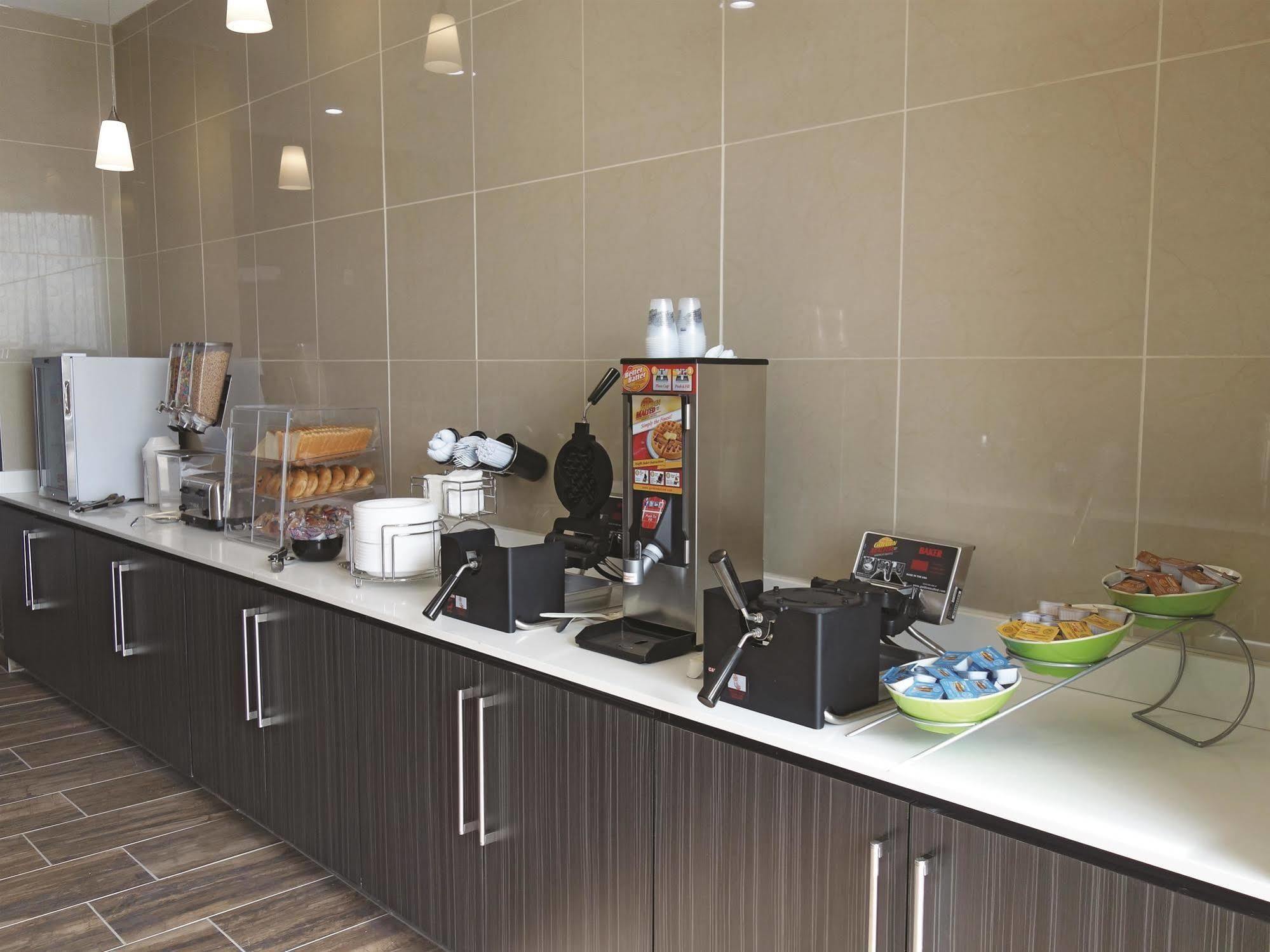 La Quinta By Wyndham Amarillo Airport Hotel Ngoại thất bức ảnh